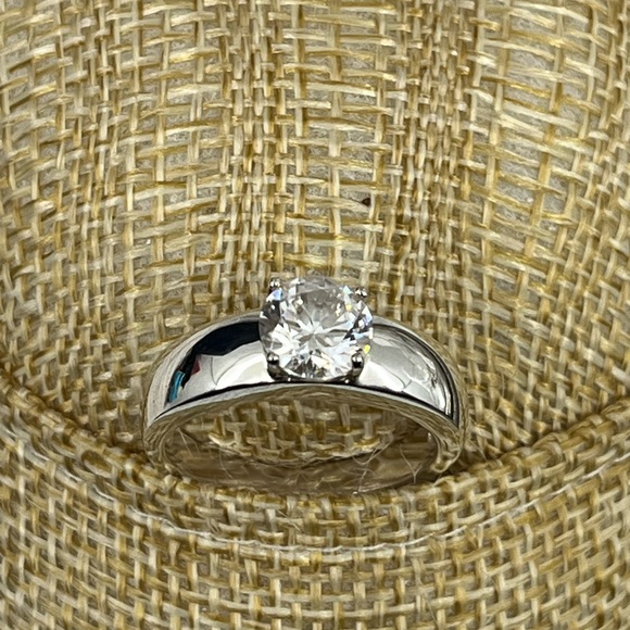 💎 Vintage 925 Sterling Silver Solitaire CZ Ring Size 7 - Picture 12 of 17